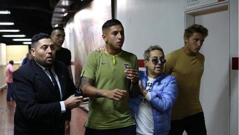 Kaos u Argentini: Napadnuti igrači Boce, Superclasico ipak odgođen