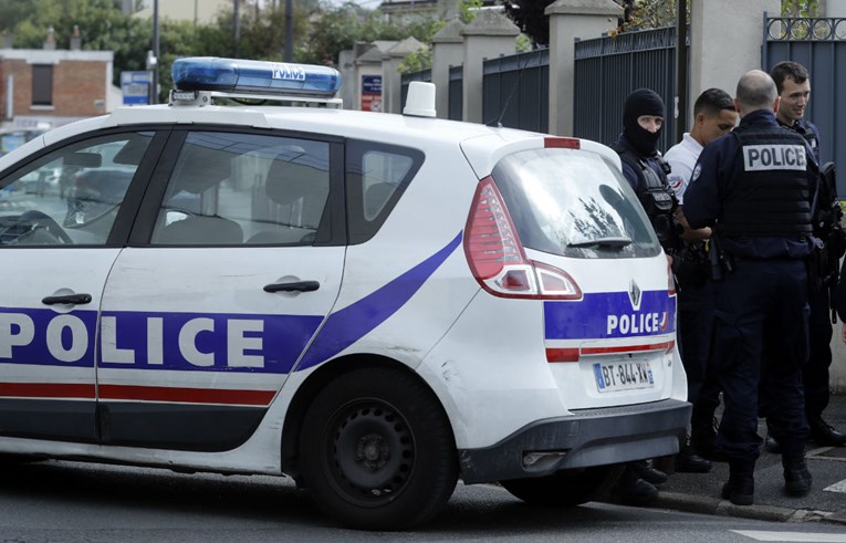 Džihadist u Francuskoj dobio 16 godina zatvora zbog odlazaka u Siriju