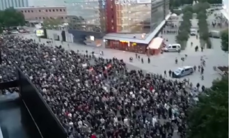 Desničari opet prosvjedovali na ulicama Njemačke, vikali "Otpor"