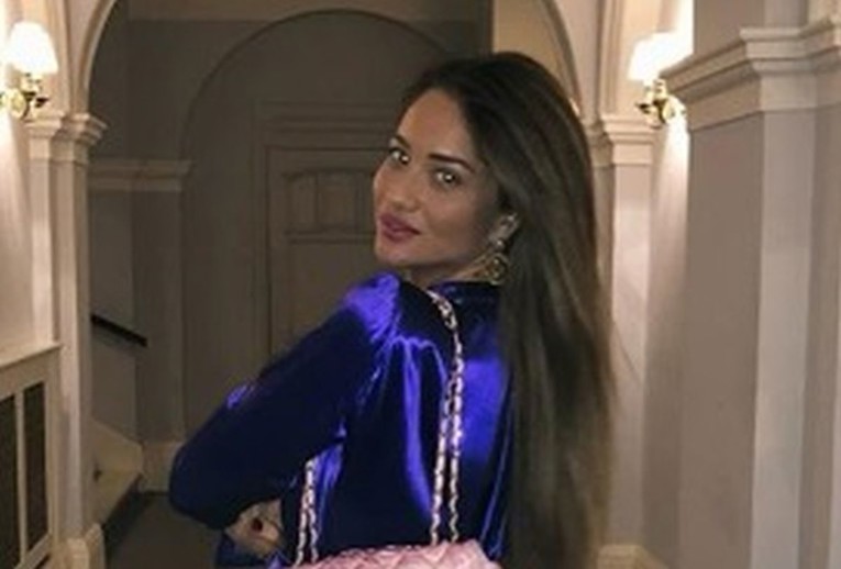 Izabel Kovačić pozirala s torbom od 36 tisuća kuna preko ramena