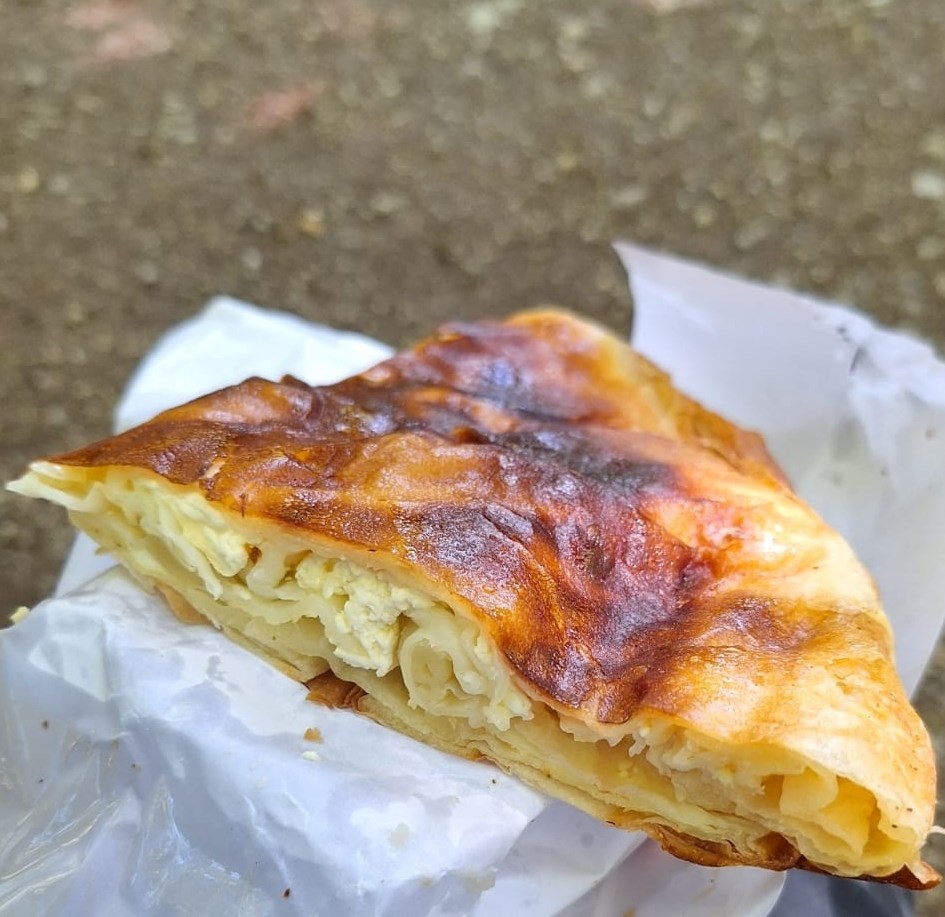 "Najbolji burek u Zagrebu je na placu u Dubravi", kaže jedan lokalac. Provjerili smo