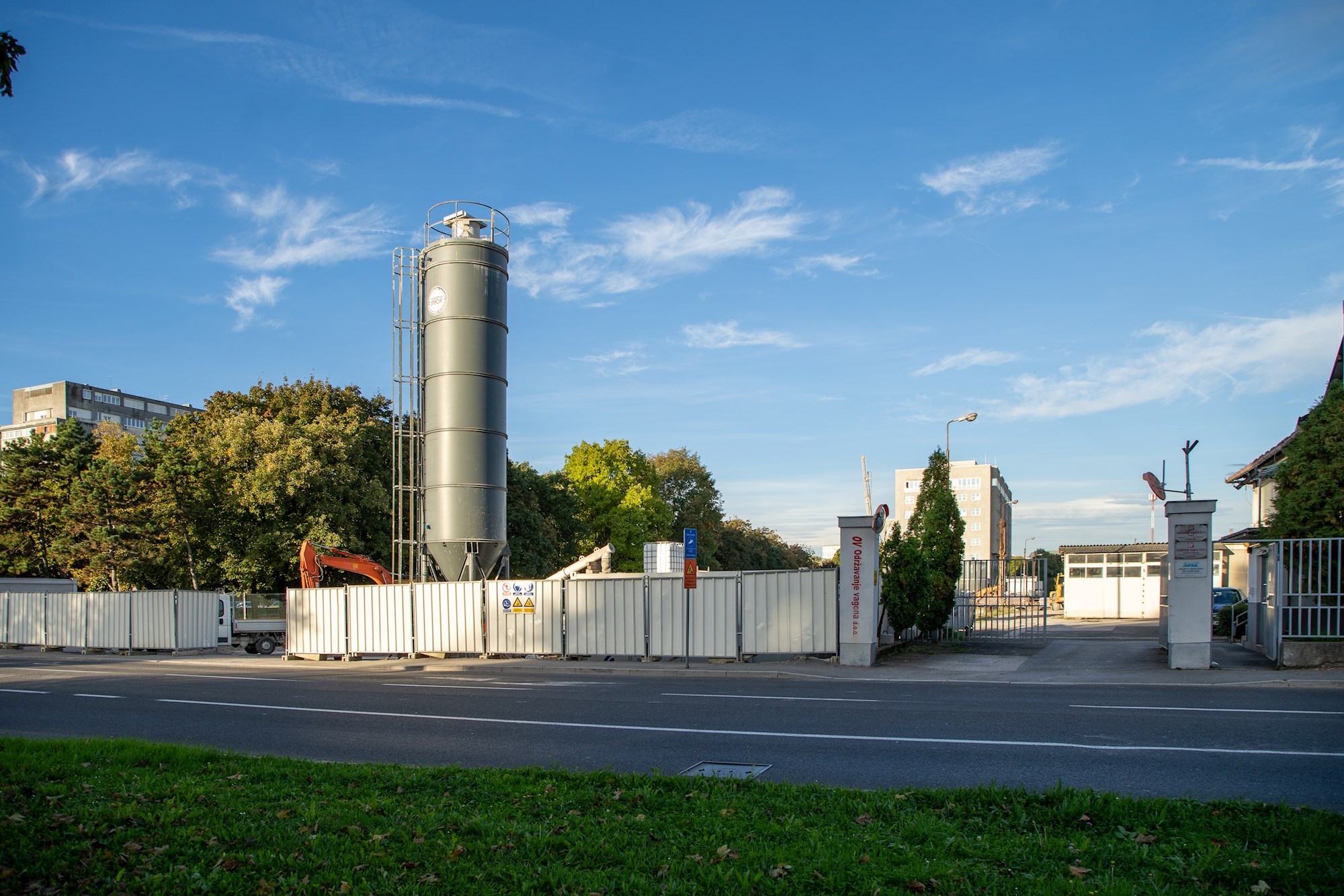 Strojarska, Avenue V, Vid Park