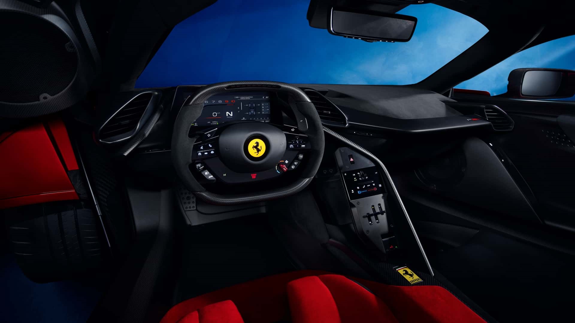 Najnoviji Ferrari je trebao imati samo jedno sjedalo