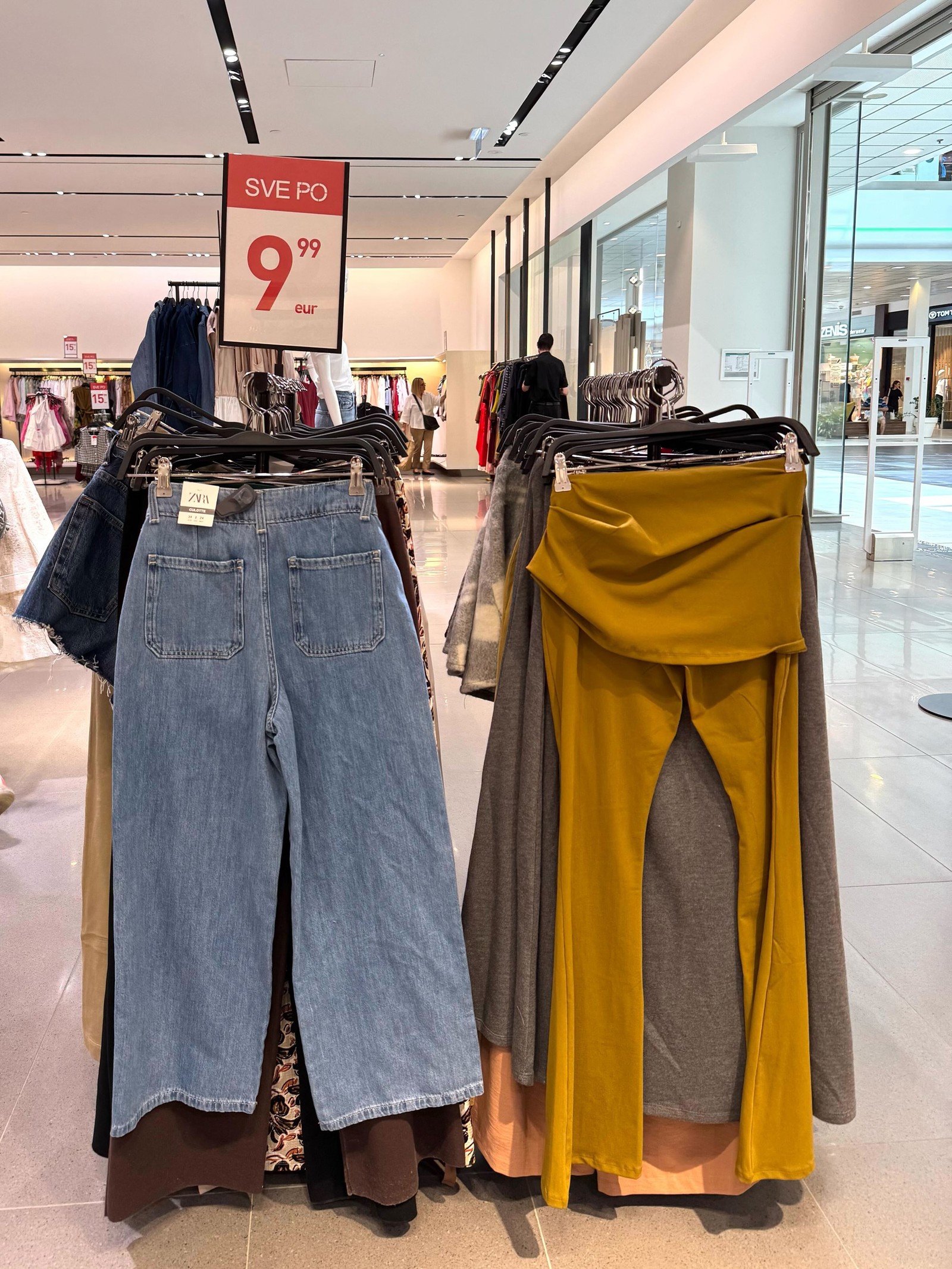 Zara CCW