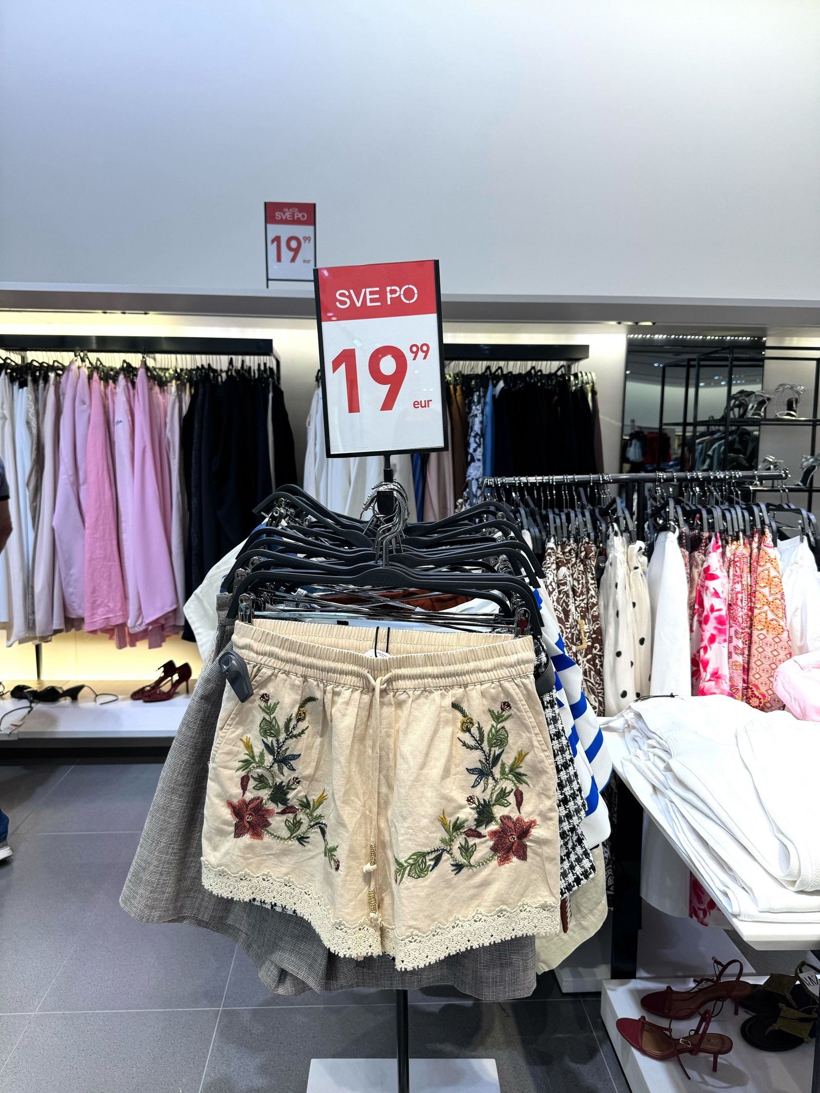 Zara CCW