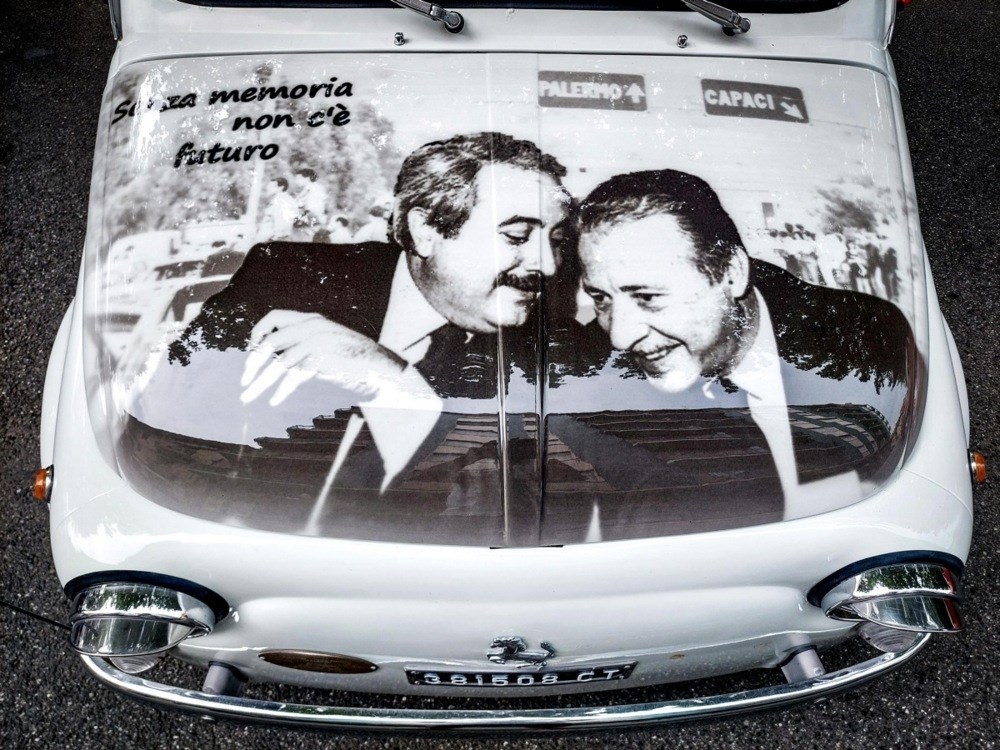 Na slici su Paolo Borsellino i Giovanni Falcone