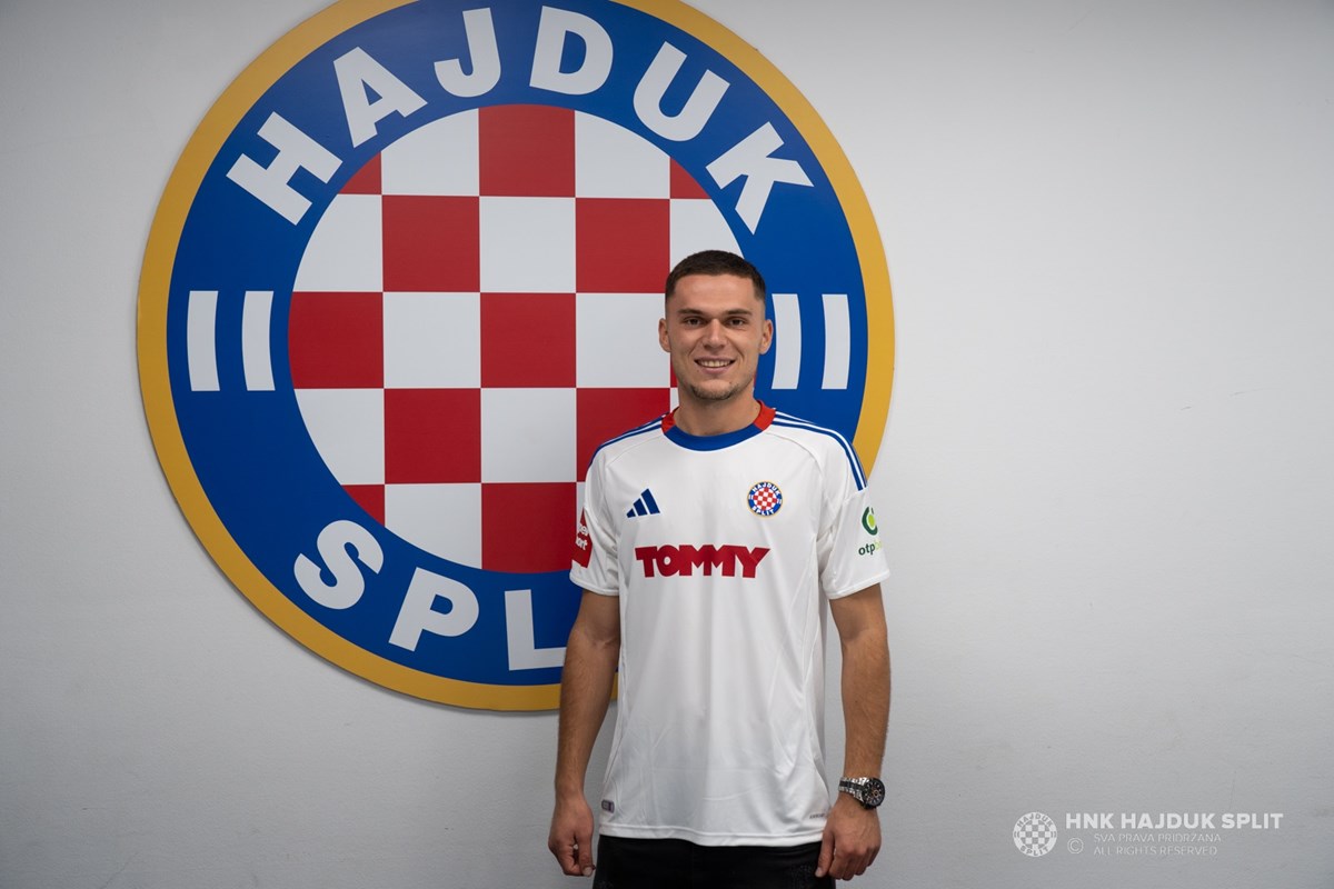 Ron Raçi novi je igrač Hajduka - Index.hr