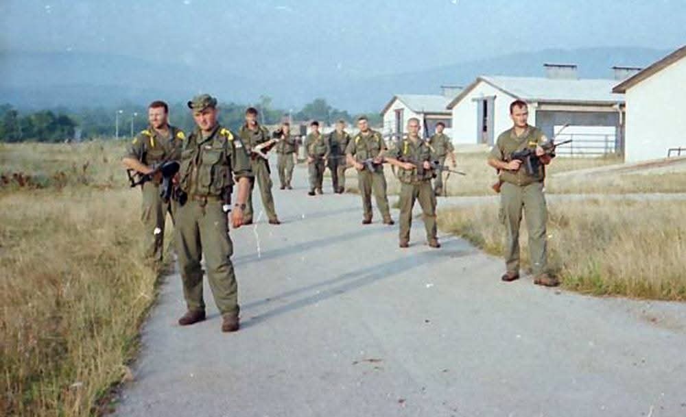 Fotografija su nastale na području Gračaca, D. Lapca i Boričevca blizu granice s BiH.