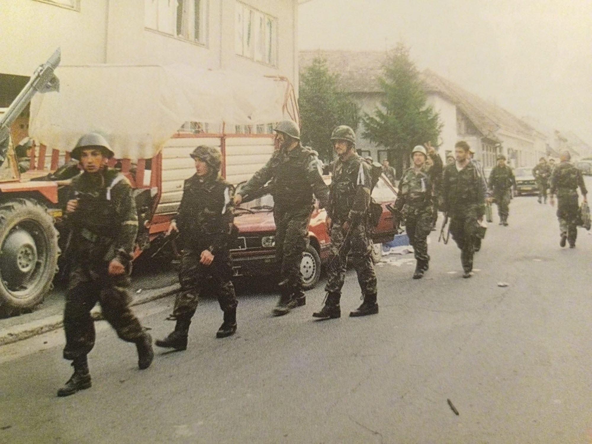 Ulazak u Glinu i čuvanje hrvatske granice kod Velike Kladuše.