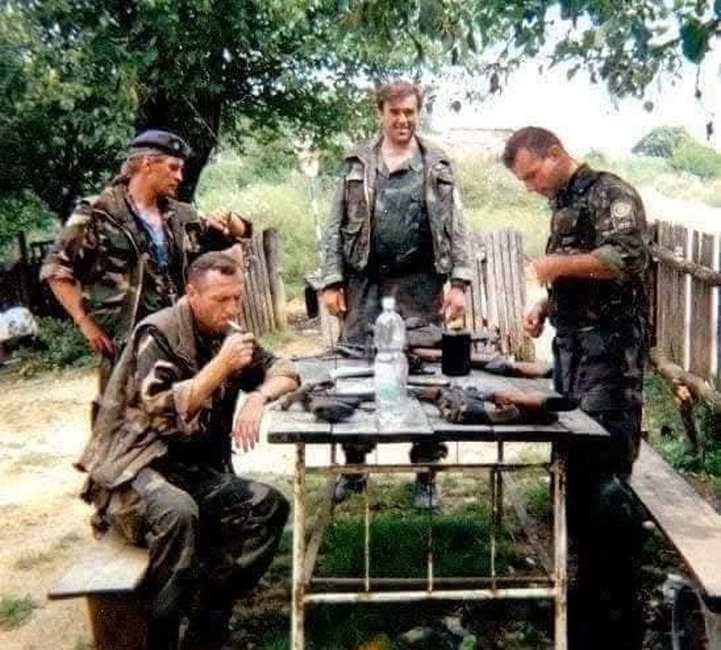 Ulazak u Glinu i čuvanje hrvatske granice kod Velike Kladuše.