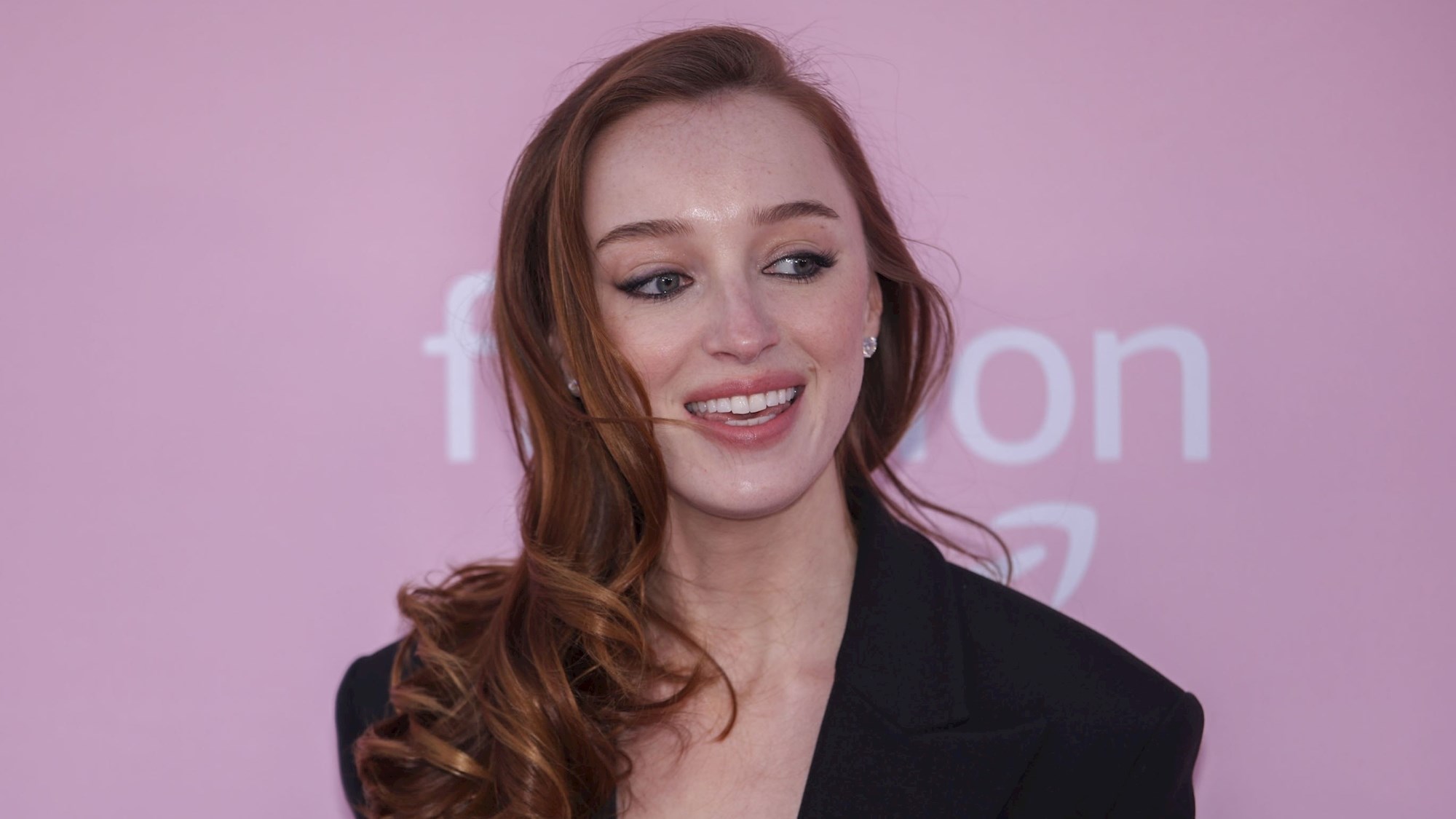 Tko je glumica koja je s Edom Sheeranom stigla na Hvar?