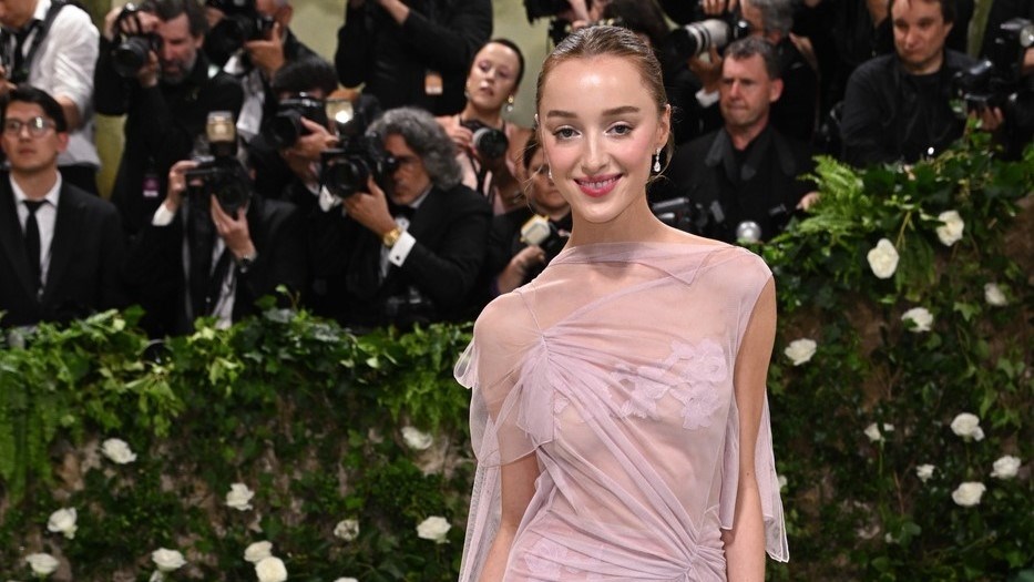 Tko je glumica koja je s Edom Sheeranom stigla na Hvar?