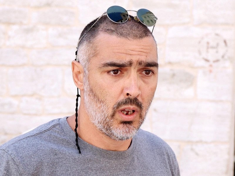 Programski direktor festivala FALIŠ Branko Sekulić slušao presicu zabranitelja