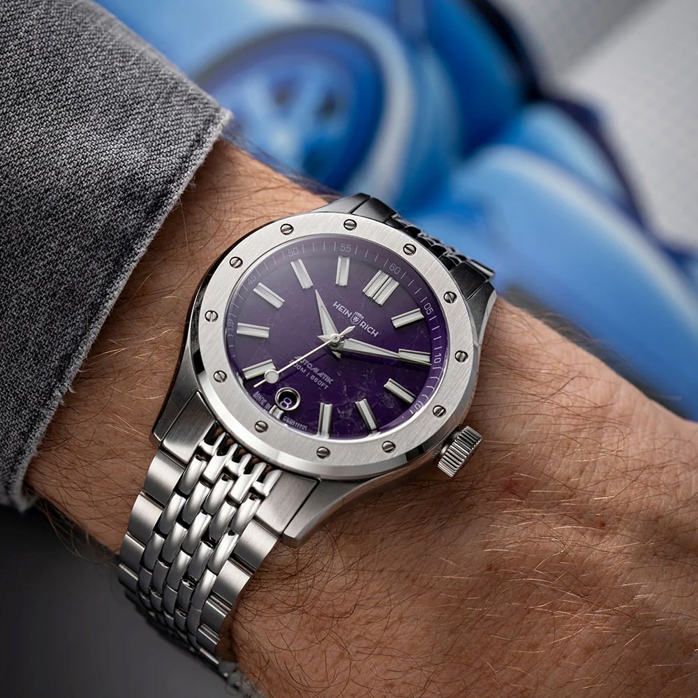 Heinrich predstavio satove od ametista, već su dostupni