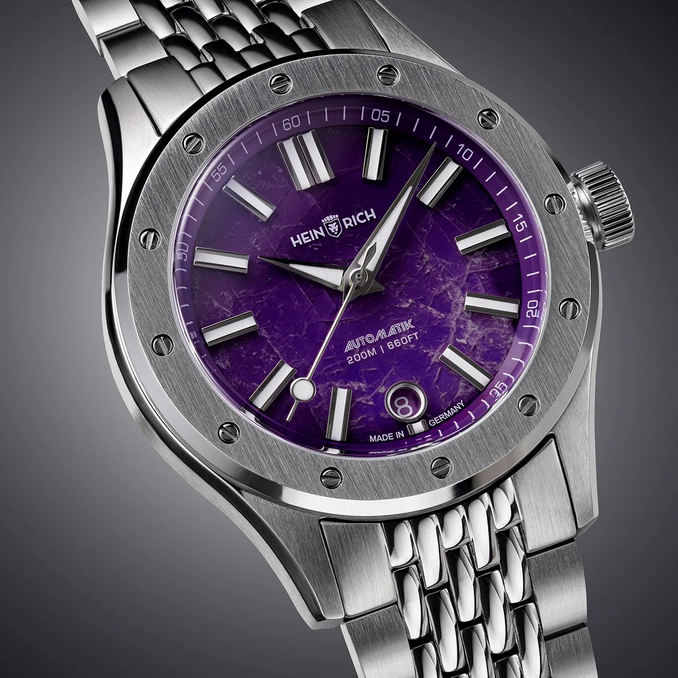 Heinrich predstavio satove od ametista, već su dostupni