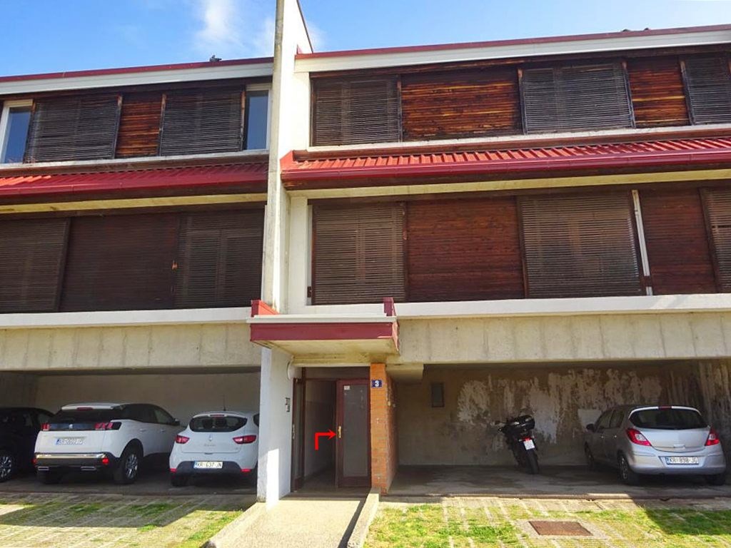 KUMROVEC - ANTUNA MIHANOVIĆA 3 (STAN POV 837)
Redni broj: 20
Površina (m2):
14,02
Početna cijena nekretnine:
10.000,00 EUR
Jamčevina:
1.000,00 EUR
Datum i vrijeme pregleda nekretnine:
25.09.2025. 10:45 – 11:00
Energetski certfikat:
G/G
