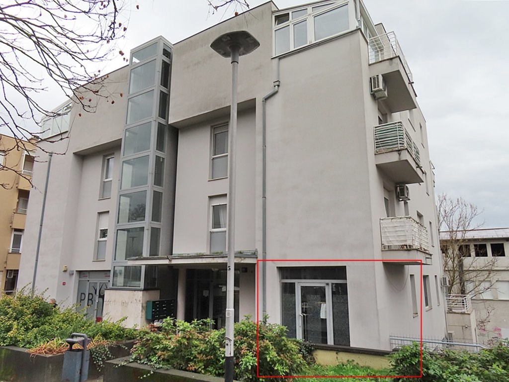 ZAGREB - JURKOVIĆEVA 19 (PP1509)
Redni broj: 7
Površina (m2):
42,98
Početna cijena nekretnine:
136.000,00 EUR
Jamčevina:
13.600,00 EUR
Datum i vrijeme pregleda nekretnine:
23.09.2025. 12:30 – 13:00
Energetski certfikat:
/