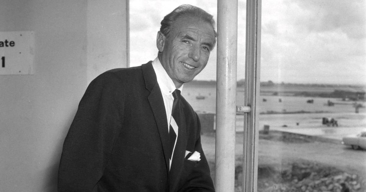 35. Stanley Matthews