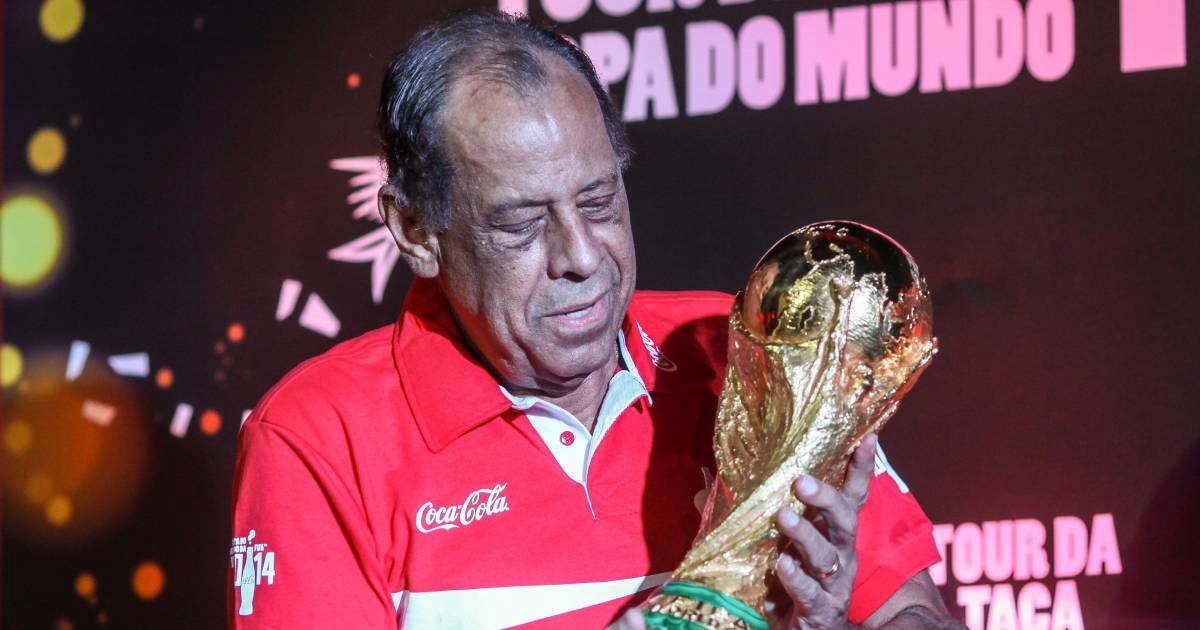 32. Carlos Alberto