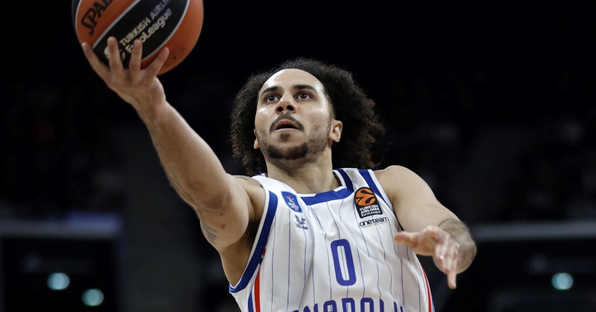 Shane Larkin (Anadolu Efes) - 3.2m €