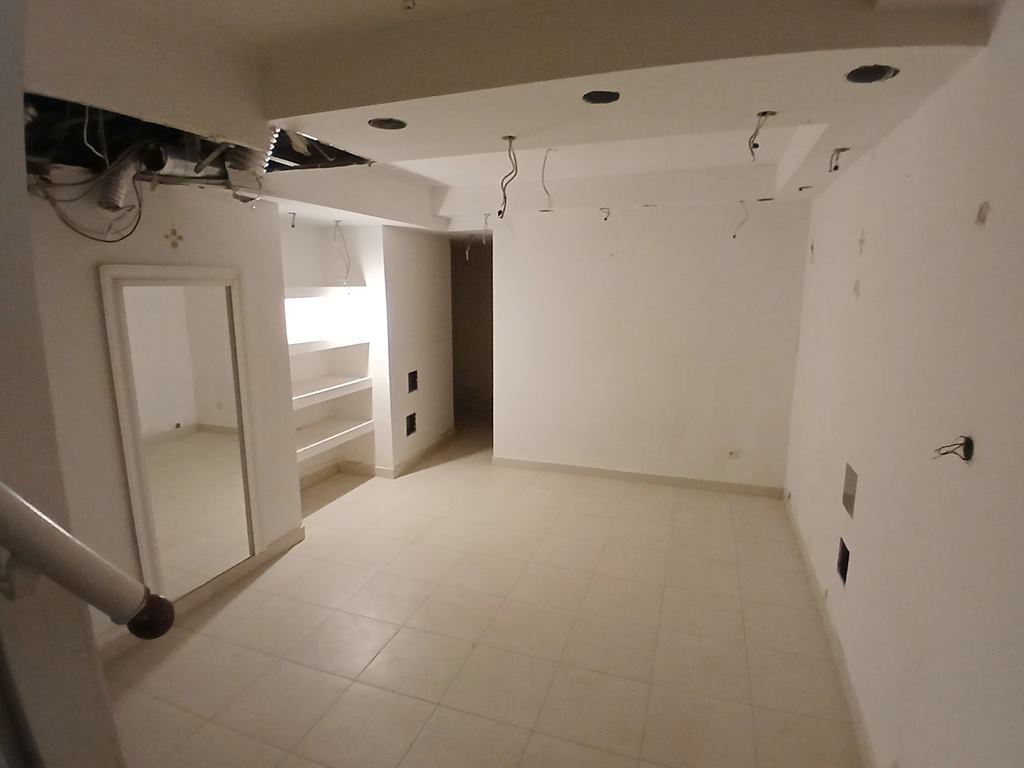 Grad:
ZAGREB
Adresa:
PROLAZ SESTARA BAKOVIĆ 1
Površina (m2):
46,30
Položaj nekretnine:
prizemlje i podrum ulične zgrade
Početna mjesečna neto zakupnina:
536,80 EUR
Jamčevina:
1.610,40 EUR
Predložena djelatnost:
dopuštene propisima (izuzev pružanja usluge smještaja)
Razred oznaka en. certfikata:
E/F
Datum i vrijeme pregleda poslovnih prostora:
14.10.2025. 10:15 – 10:45