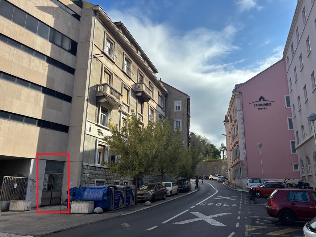 Grad:
SPLIT
Adresa:
SINJSKA 1
Površina (m2):
53,00
Položaj nekretnine:
prizemlje ulične zgrade
Početna mjesečna neto zakupnina:
2.650,00 EUR
Jamčevina:
7.950,00
Predložena djelatnost:
prizemlje ulične zgrade
Razred oznaka en. certfikata:
C/D
Datum i vrijeme pregleda poslovnih prostora:
15.10.2025. 10:00 – 10:30