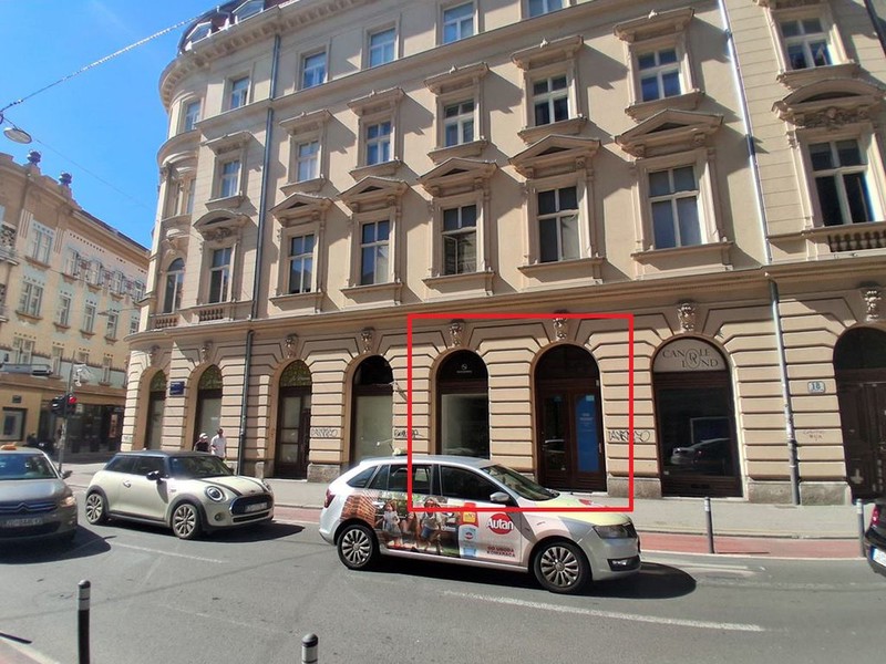 Grad:
ZAGREB
Adresa:
GUNDULIĆEVA 18
Površina (m2):
33,12
Položaj nekretnine:
prizemlje i galerija ulične zgrade
Početna mjesečna neto zakupnina:
524,30 EUR
Jamčevina:
1.572,90 EUR
Predložena djelatnost:
dopuštene propisima (izuzev pružanja usluge smještaja)
Razred oznaka en. certfikata:
D/B
Datum i vrijeme pregleda poslovnih prostora:
14.10.2025. 11:00 – 11:30