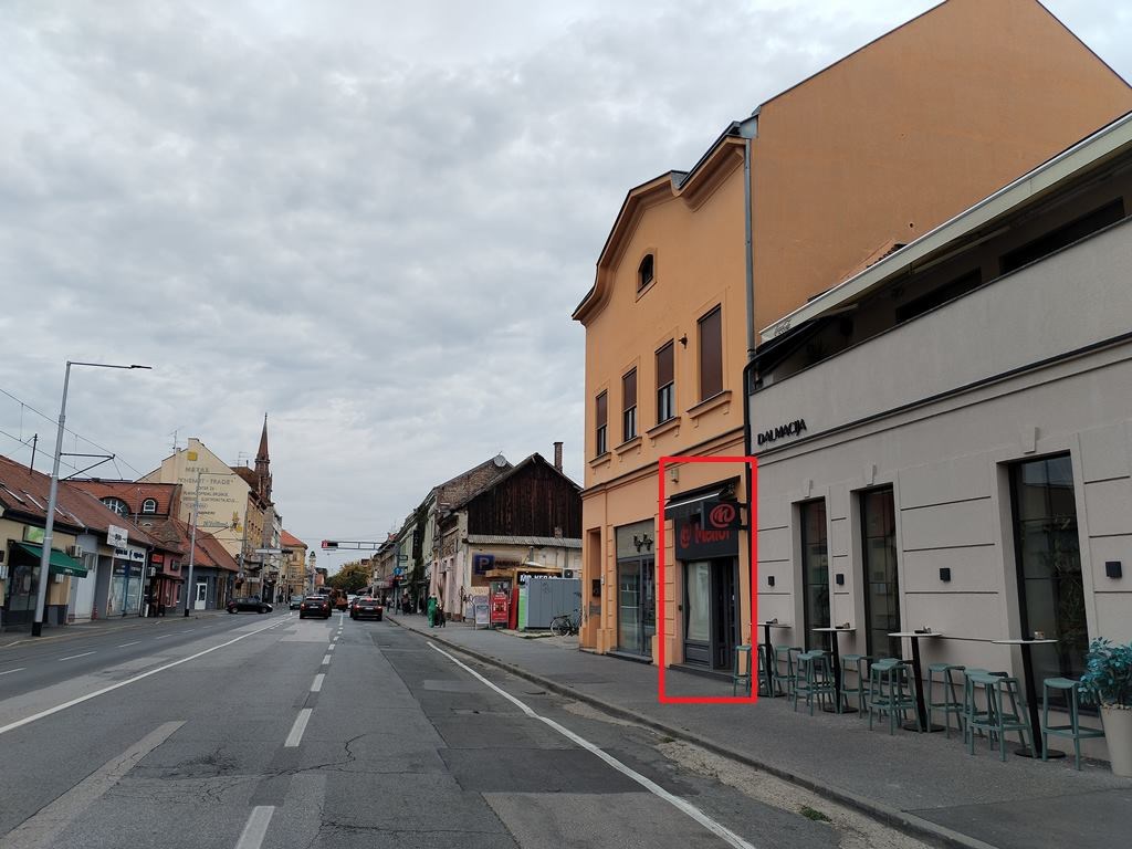 Grad:
OSIJEK
Adresa:
ŽUPANIJSKA 25
Površina (m2):
42,78
Položaj nekretnine:
prizemlje ulične zgrade
Početna mjesečna neto zakupnina:
301,50 EUR
Jamčevina:
904,50 EUR
Predložena djelatnost:
dopuštene propisima (izuzev pružanja usluge smještaja)
Razred oznaka en. certfikata:
C/A
Datum i vrijeme pregleda poslovnih prostora:
14.10.2025. 11:30 – 12:00