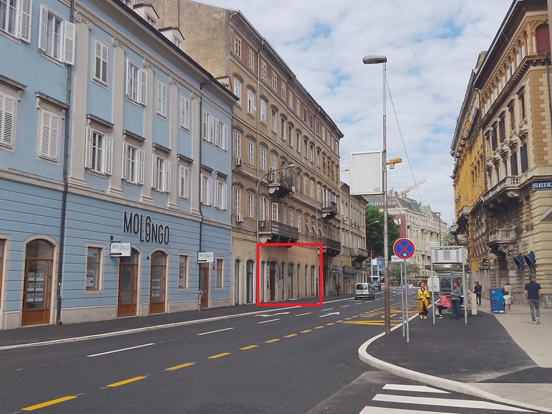 Grad:
RIJEKA
Adresa:
TRPIMIROVA 3B I 5
Površina (m2):
229,66
Položaj nekretnine:
prizemlje ulične zgrade
Početna mjesečna neto zakupnina:
5.144,38 EUR
Jamčevina:
15.433,14 EUR
Predložena djelatnost:
dopuštene propisima (izuzev pružanja usluge smještaja)
Razred oznaka en. certfikata:
B/E
Datum i vrijeme pregleda poslovnih prostora:
13.10.2025. 10:00 – 10:30
