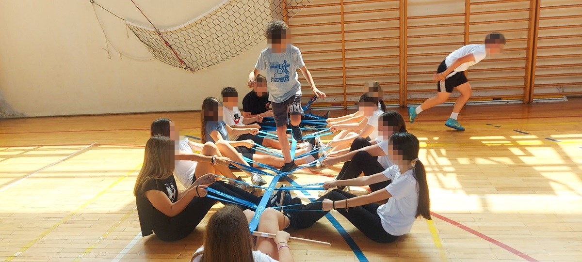 Osnovna škola Siniše Glavaševića u Vukovaru putem inicijative Mali veliki talenti 2 nabavila je mikroskope, model ljudskog torza, 3D kemijske olovke, slackline, mrežasti tunel, društvene igre, matematičke kocke, pješčane satove i tangrame.