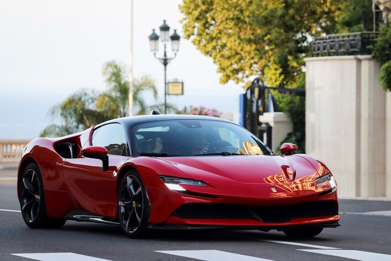 Ferrari SF 90
