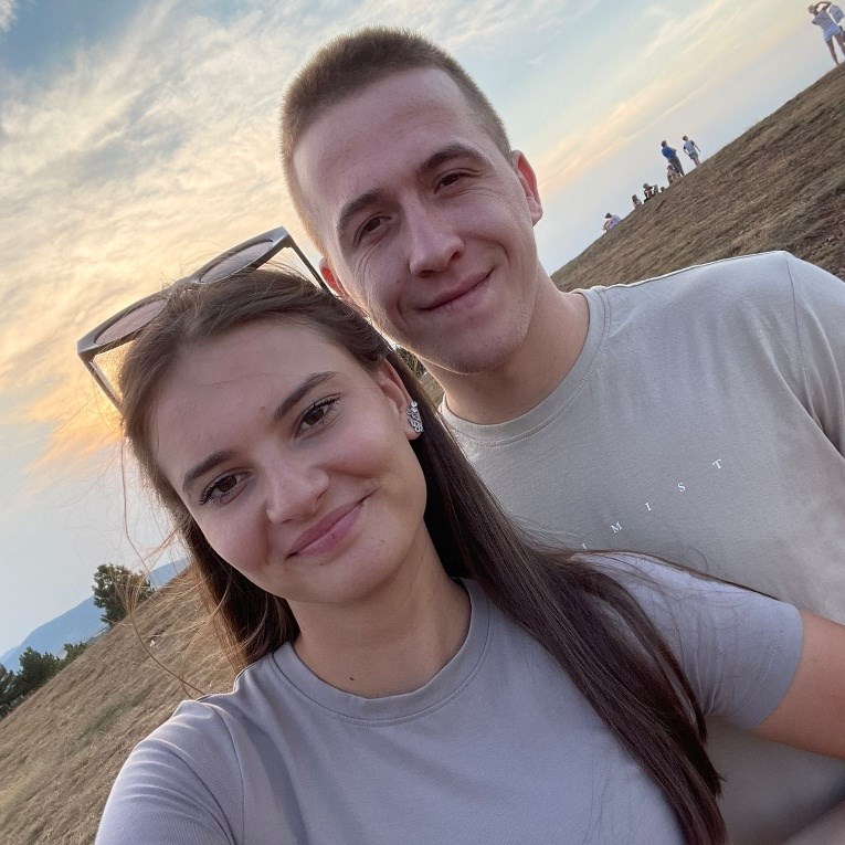 Živote u urušavanju nadstrešnice izgubili su i 20-godišnja Anđela iz Stare Pazove i njezin 21-godišnji dečko Miloš Milosavljević.