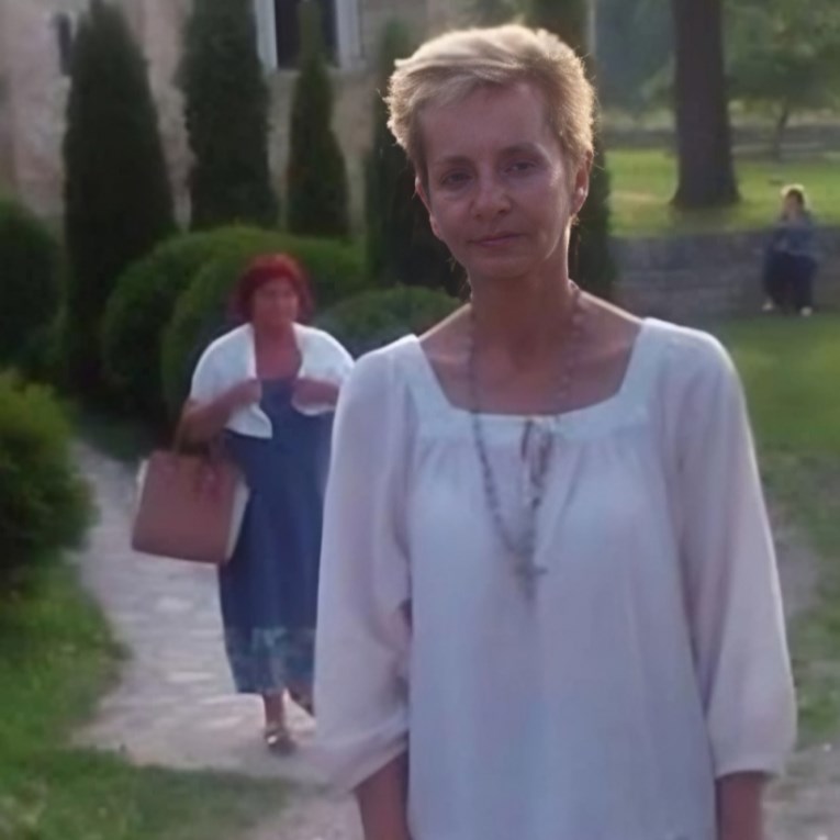 Na željezničkom kolodvoru u Novom Sadu poginula je i 58-godišnja Goranka Rača.