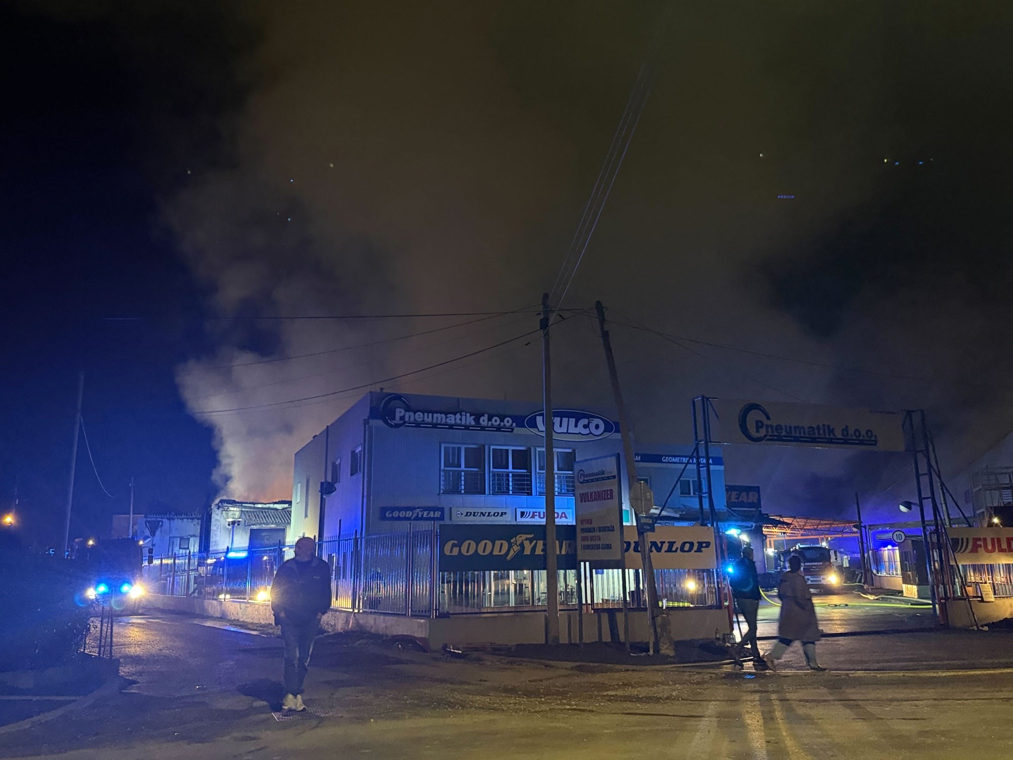 Lokaliziran požar u Svetoj Nedelji: "Tu i tamo se još zapale gume do kojih ne možemo"