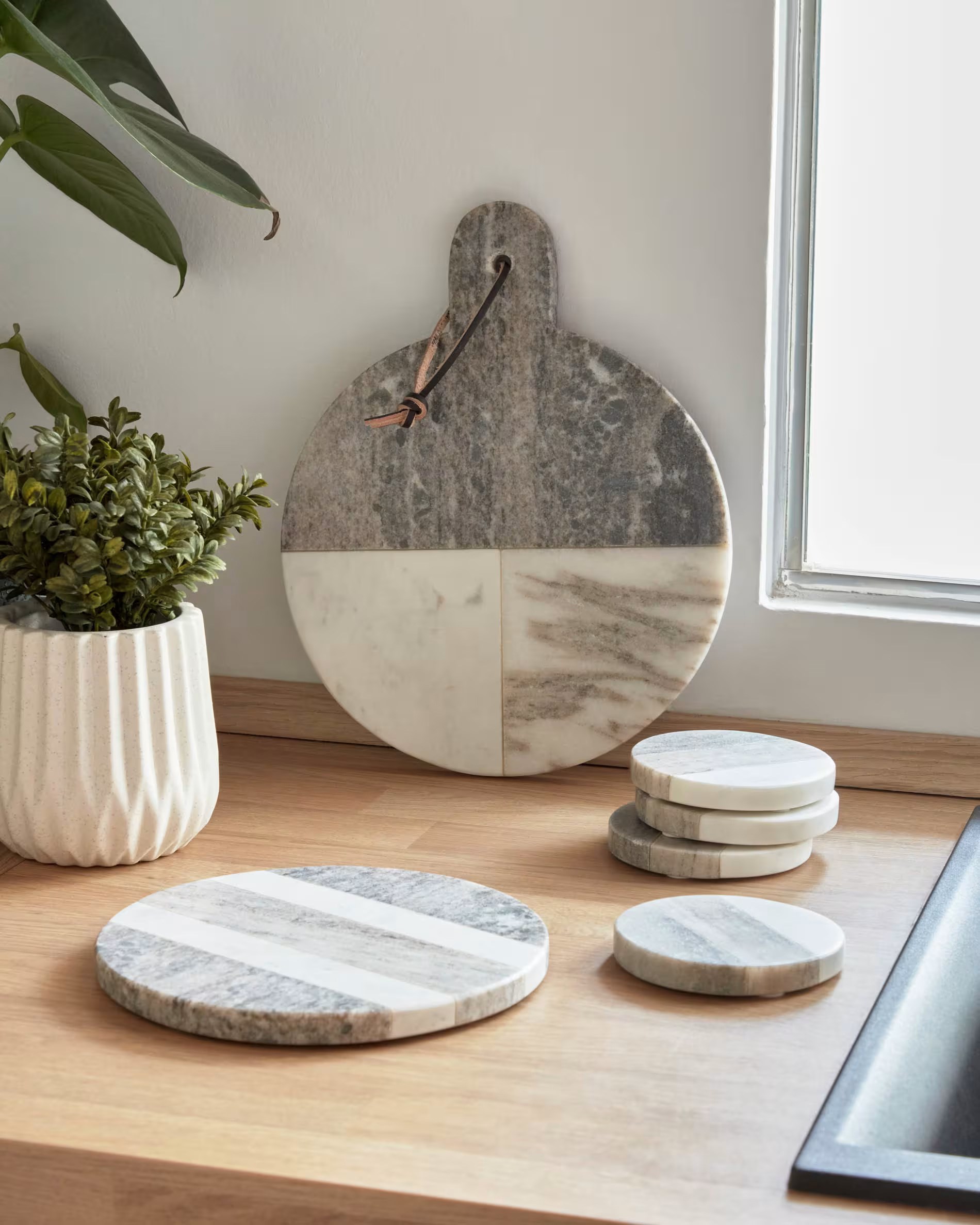 Poslužavnik, akcijska cijena 6.75 eura