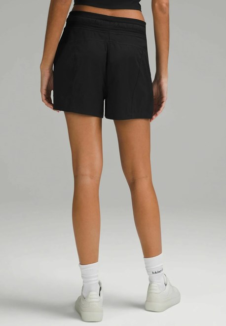 lululemon
DANCE STUDIO - Sportske kratke hlače
Prvotno:
68,00 € -50%