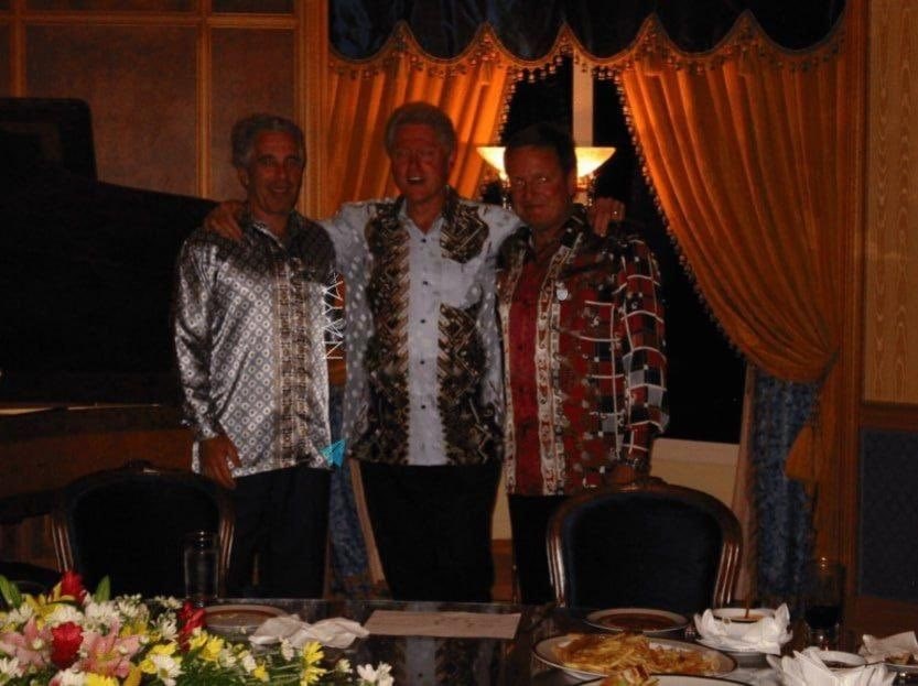 Nestali neki dokumenti iz Epsteinovih spisa. Otkriven Trumpov poziv, SMS-ovi o djevojkama