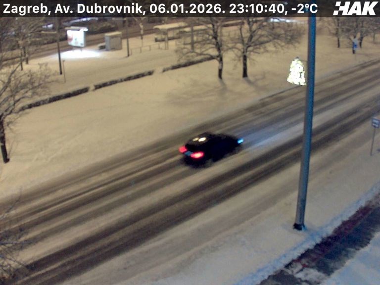 Autocesta A1 zatvorena zbog orkanskog vjetra i mećave