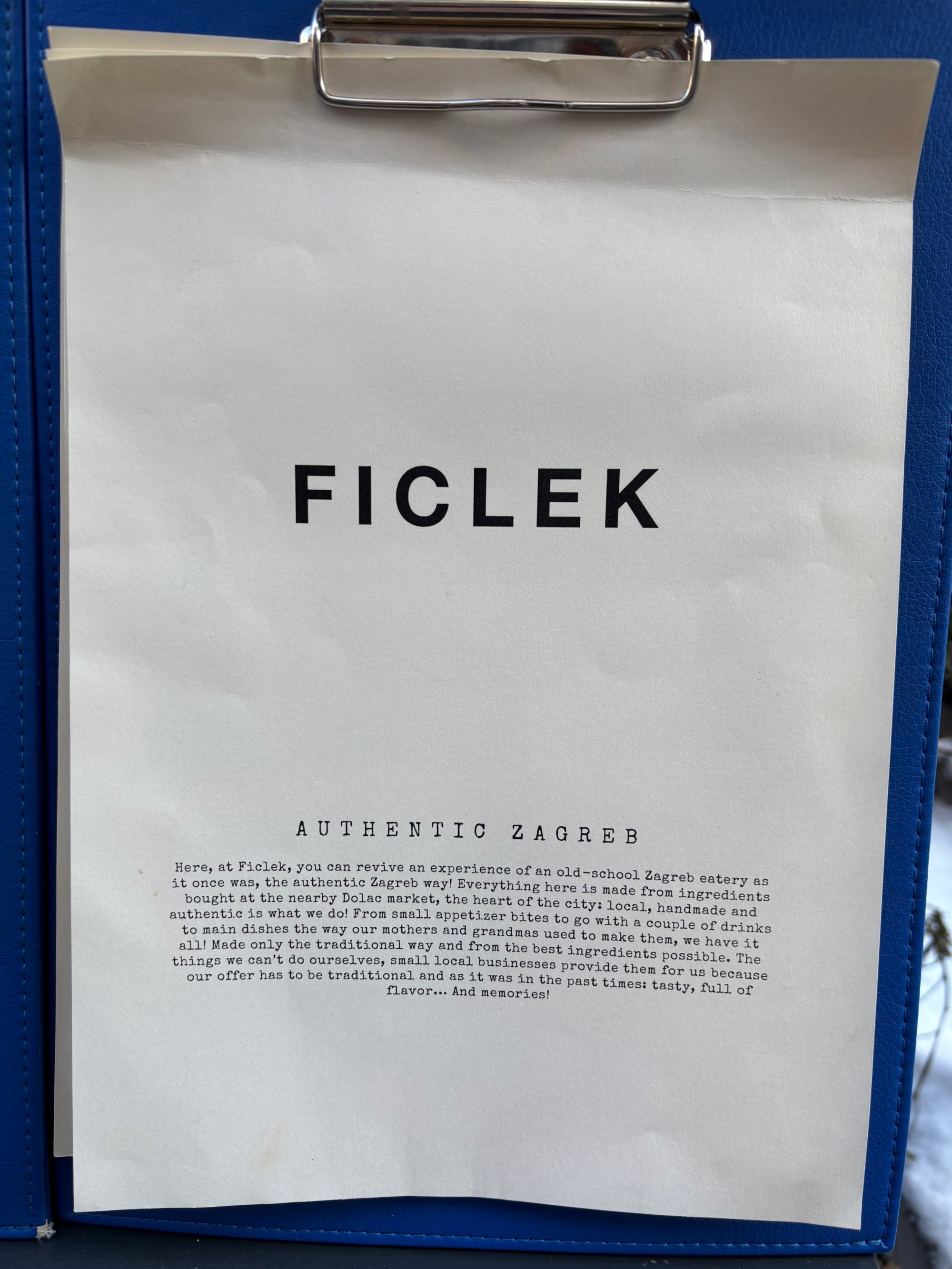 U ovom malom lokalu pojela sam odličan gablec. Nude prava, starinska jela