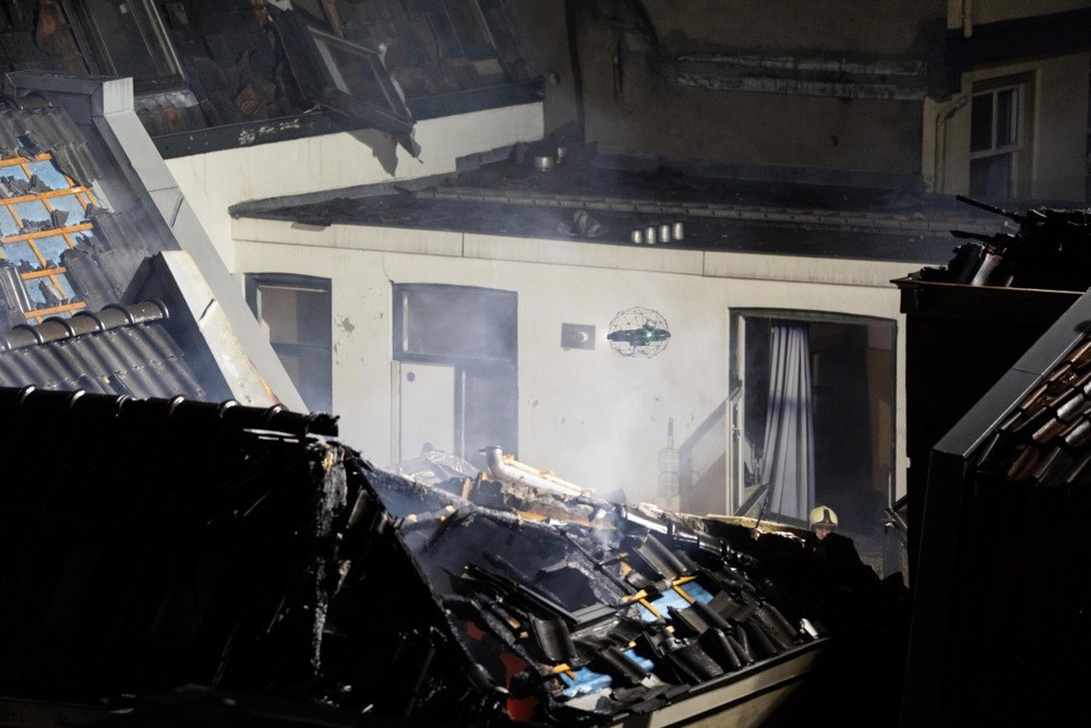 FOTO Eksplozija u stambenoj zgradi u Utrechtu, izbio velik požar. Ima ozlijeđenih