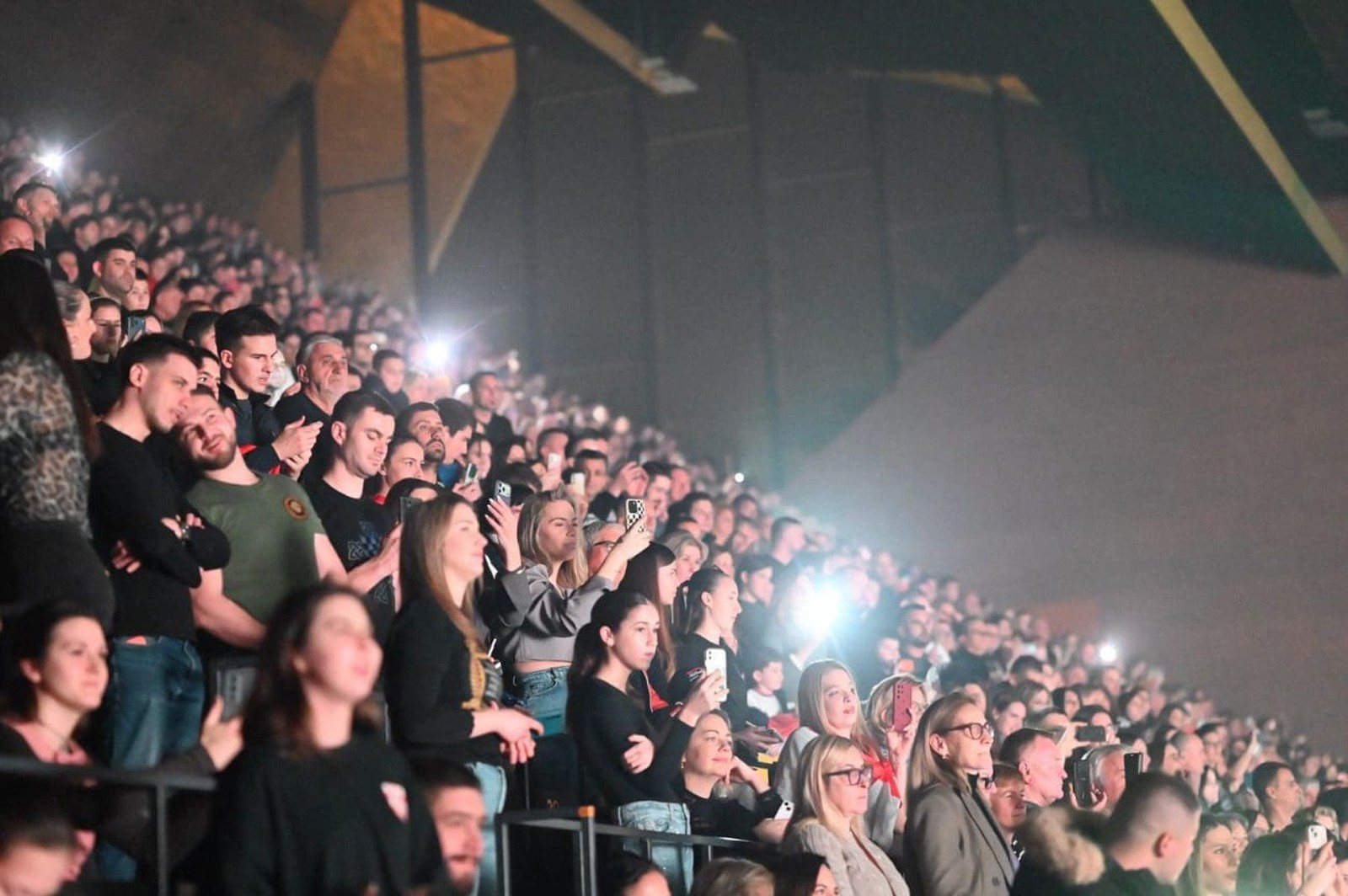 FOTO I VIDEO Thompson održao drugi koncert u Splitu, u publici bilo i ...