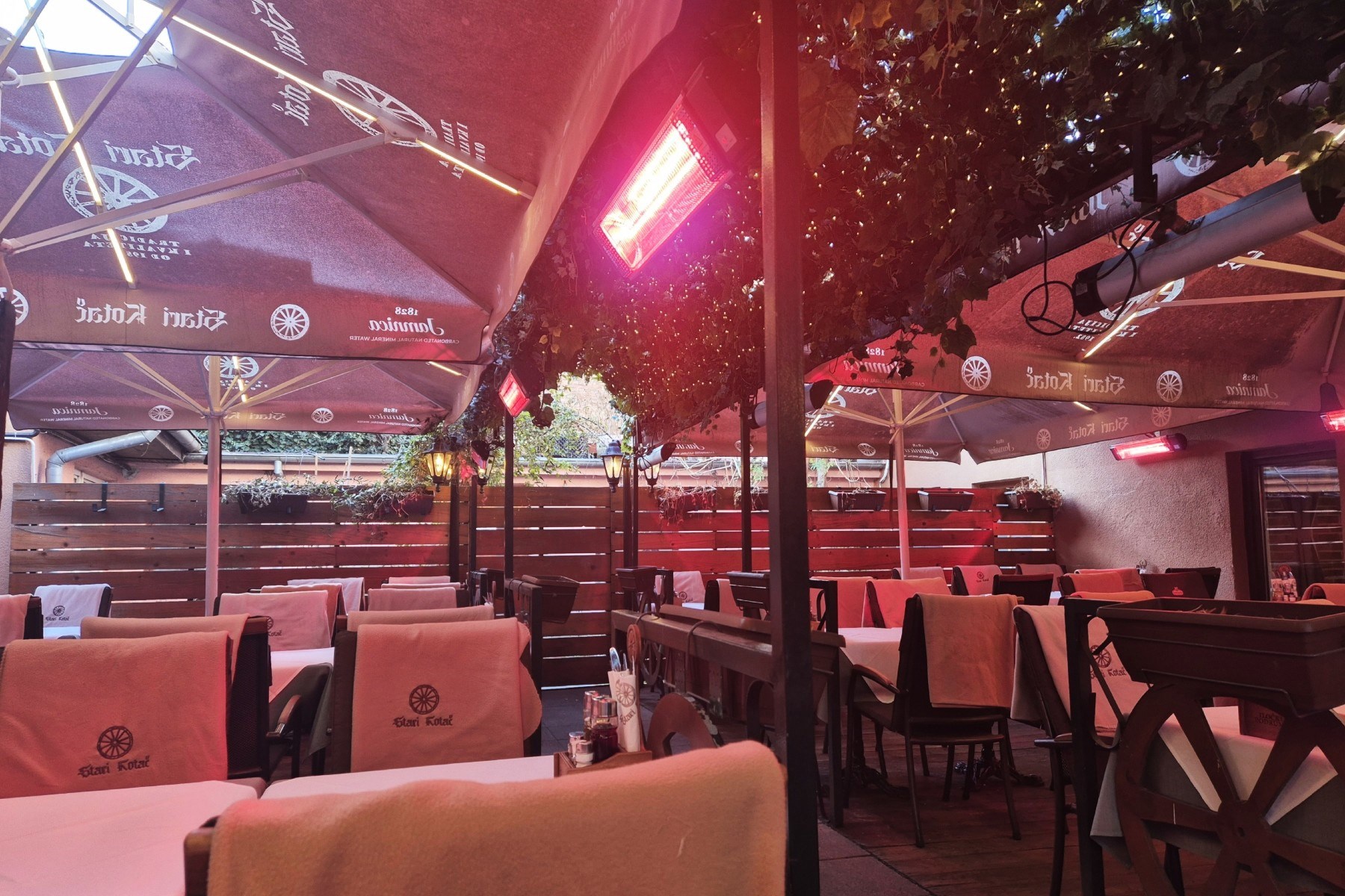 Imaju najbolji roštilj u Zagrebu. Bez rezervacije nema šanse da ulovite slobodan stol