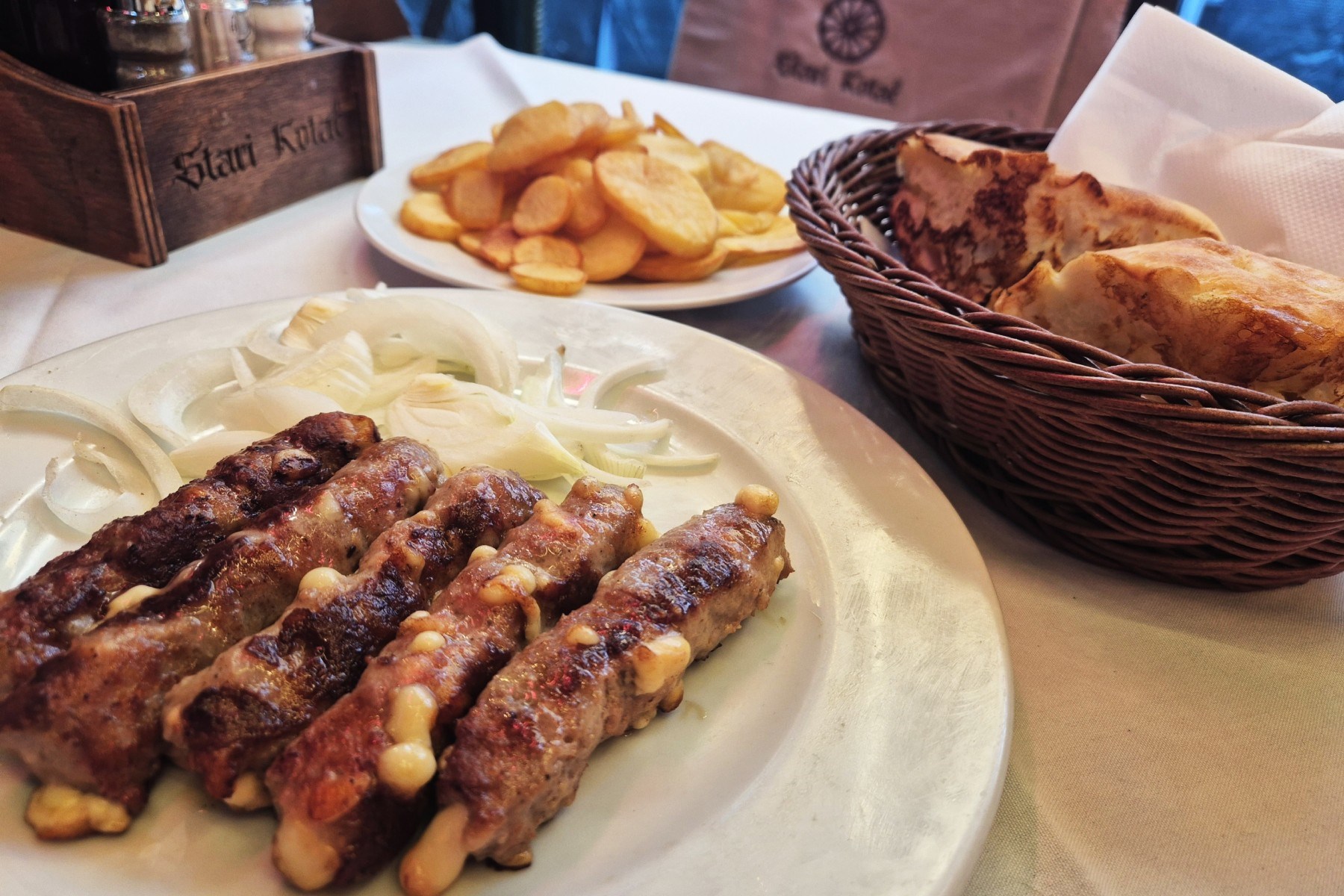 Imaju najbolji roštilj u Zagrebu. Bez rezervacije nema šanse da ulovite slobodan stol