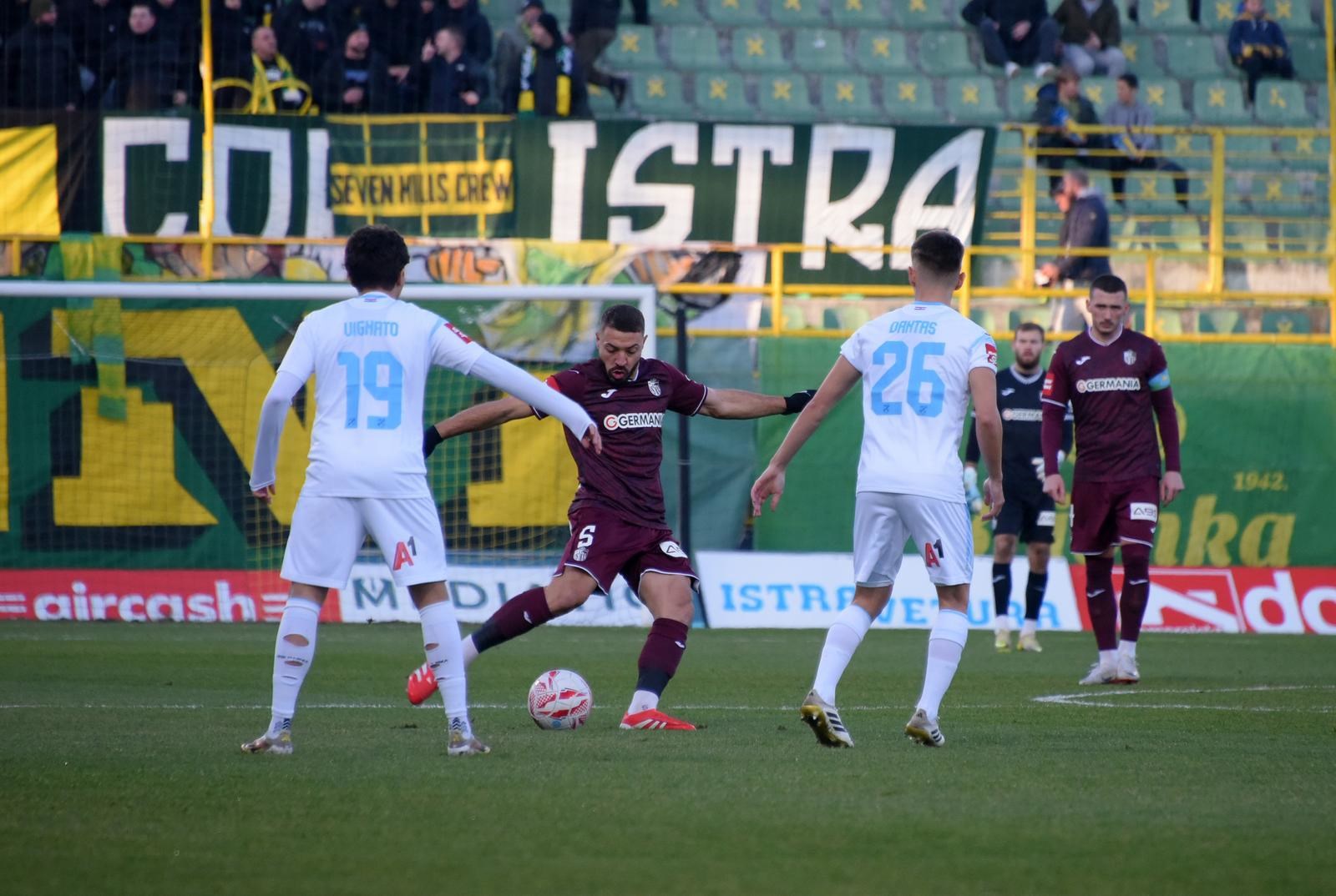 Rijeka skočila na treće mjesto pobjedom u utakmici koja je počela prošle godine