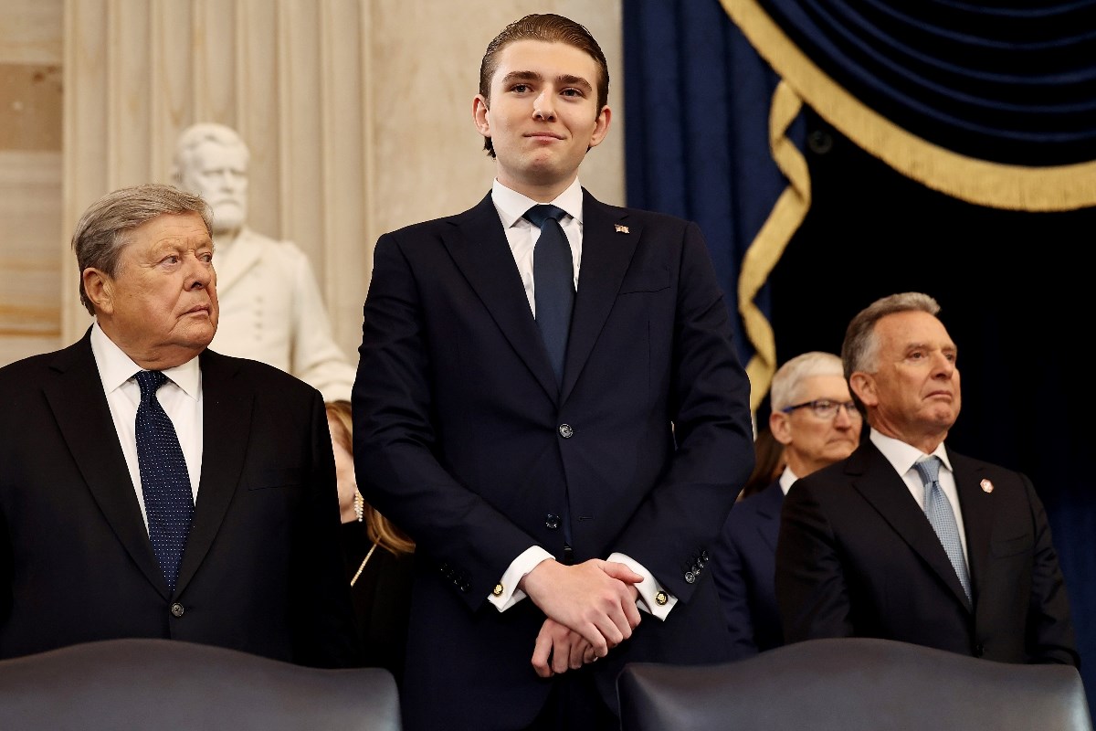 Mama ga je naučila slovenski i mazala kremama s kavijarom. Kako živi Barron Trump