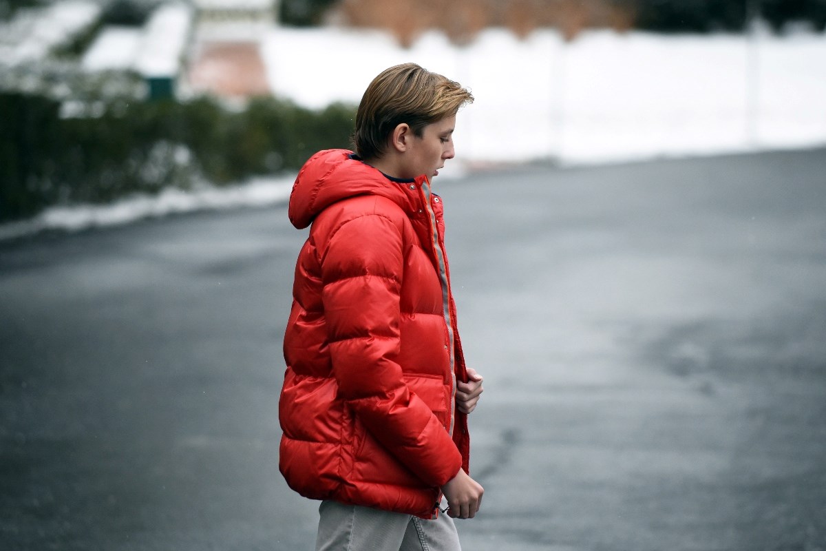 Mama ga je naučila slovenski i mazala kremama s kavijarom. Kako živi Barron Trump