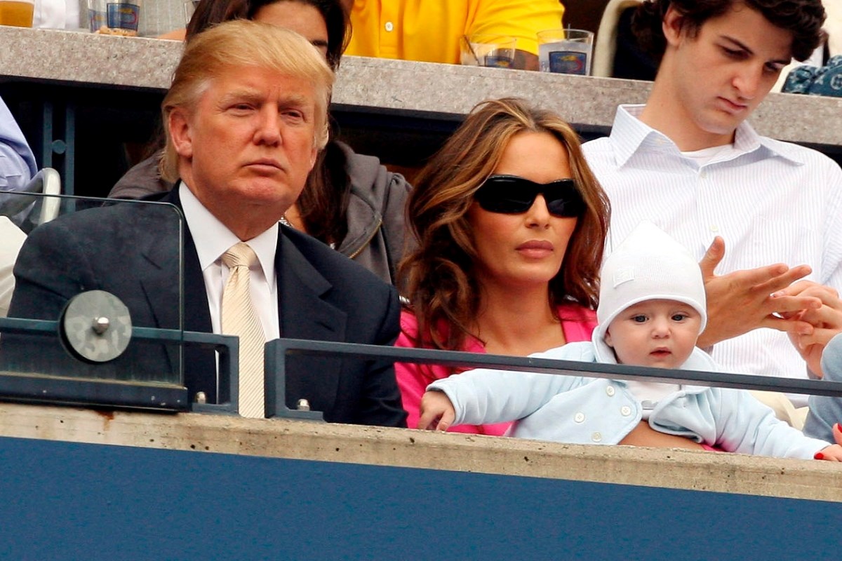 Mama ga je naučila slovenski i mazala kremama s kavijarom. Kako živi Barron Trump