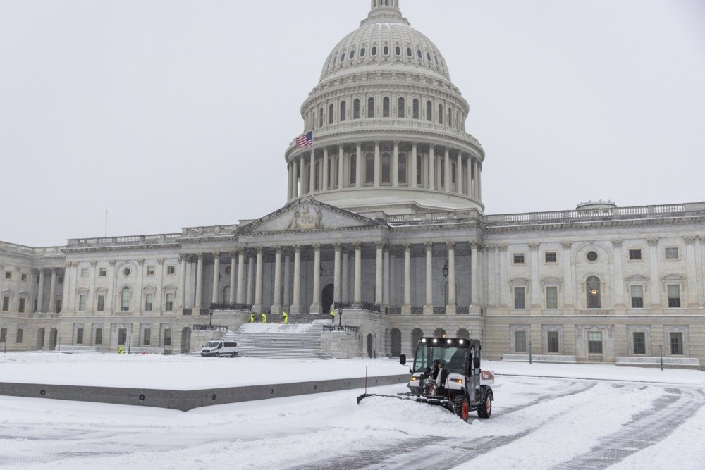 FOTO Snježna oluja u SAD-u, raste broj mrtvih. Izvanredno stanje u dvadesetak država