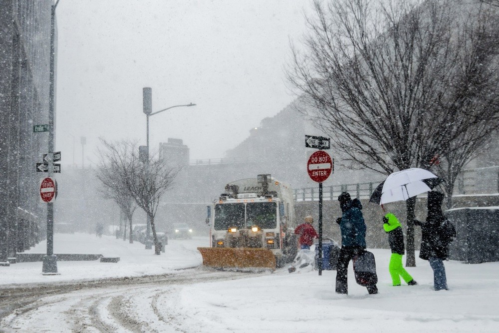 FOTO Snježna oluja u SAD-u, raste broj mrtvih. Izvanredno stanje u dvadesetak država