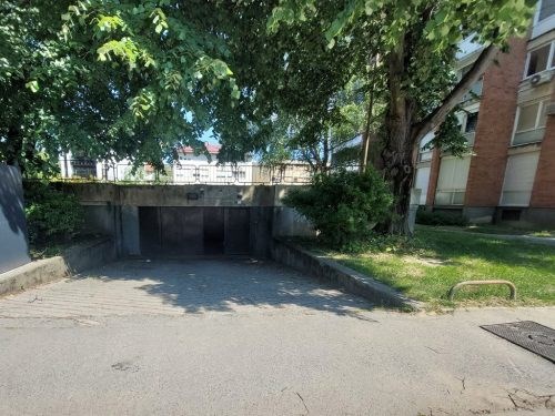 ZAGREB
Adresa:
BOŽIDAREVIĆEVA 9
Površina (m2):
12,17